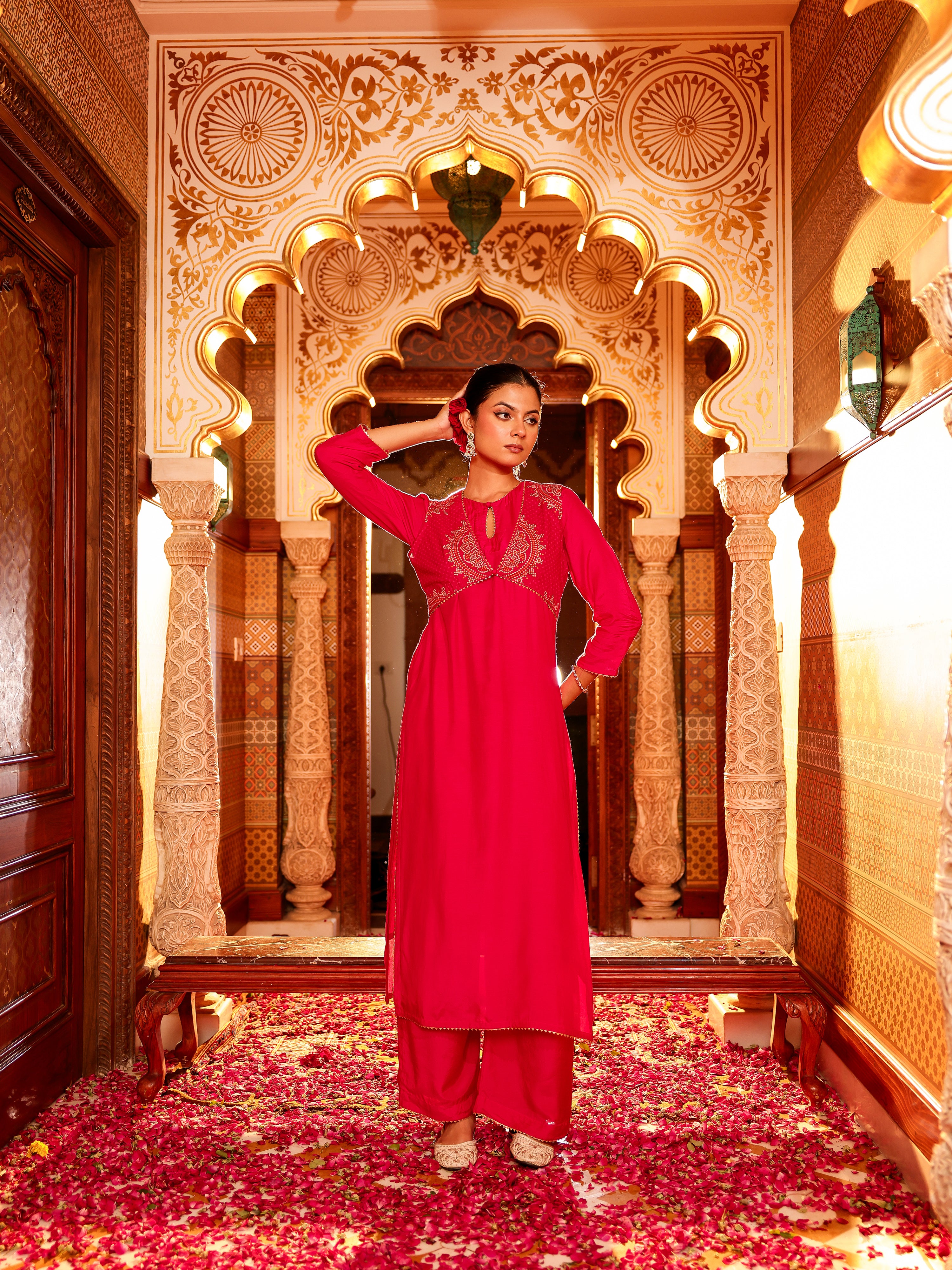 Arunika Solid Muslin Kurta Set
