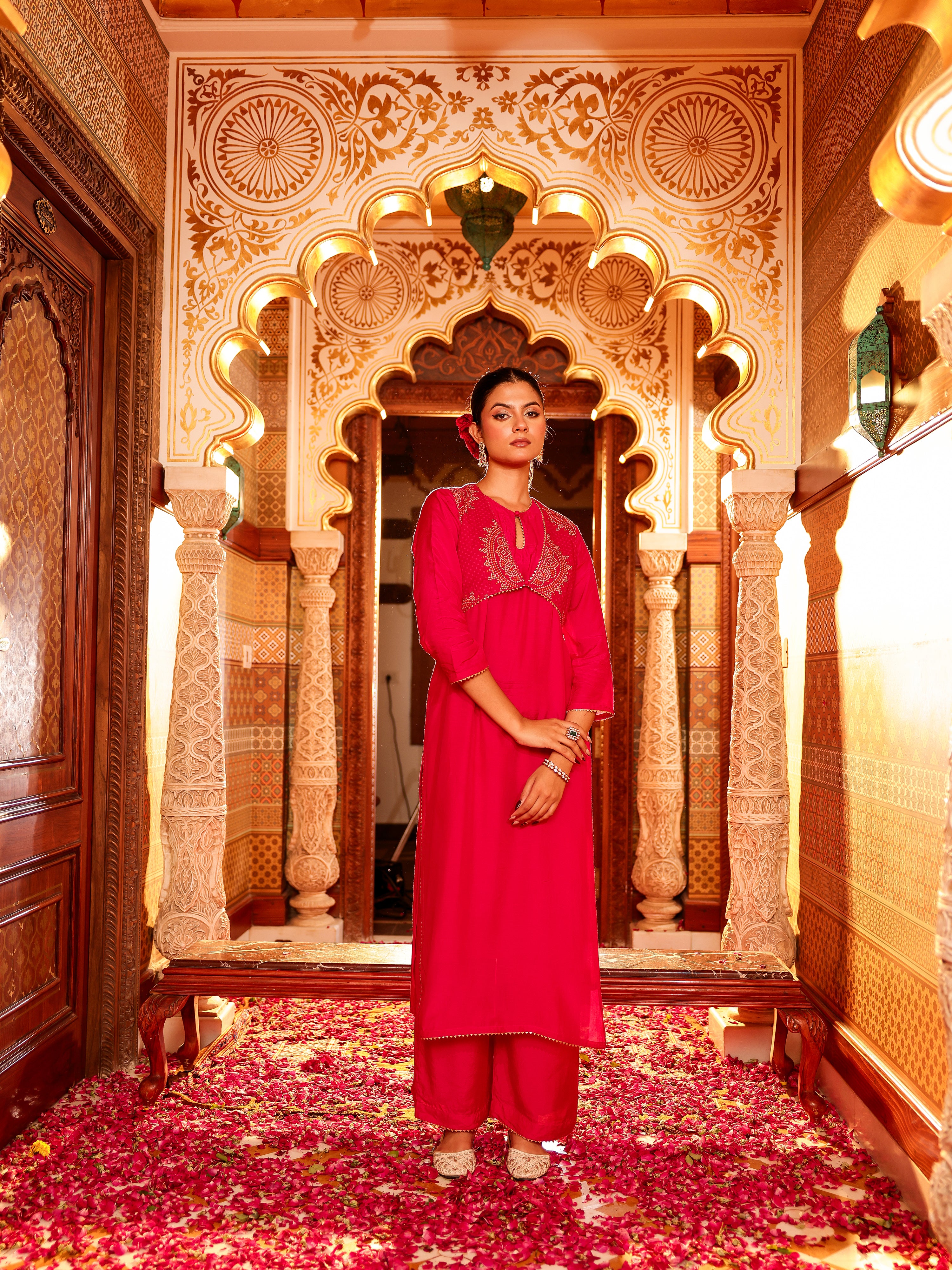 Arunika Solid Muslin Kurta Set