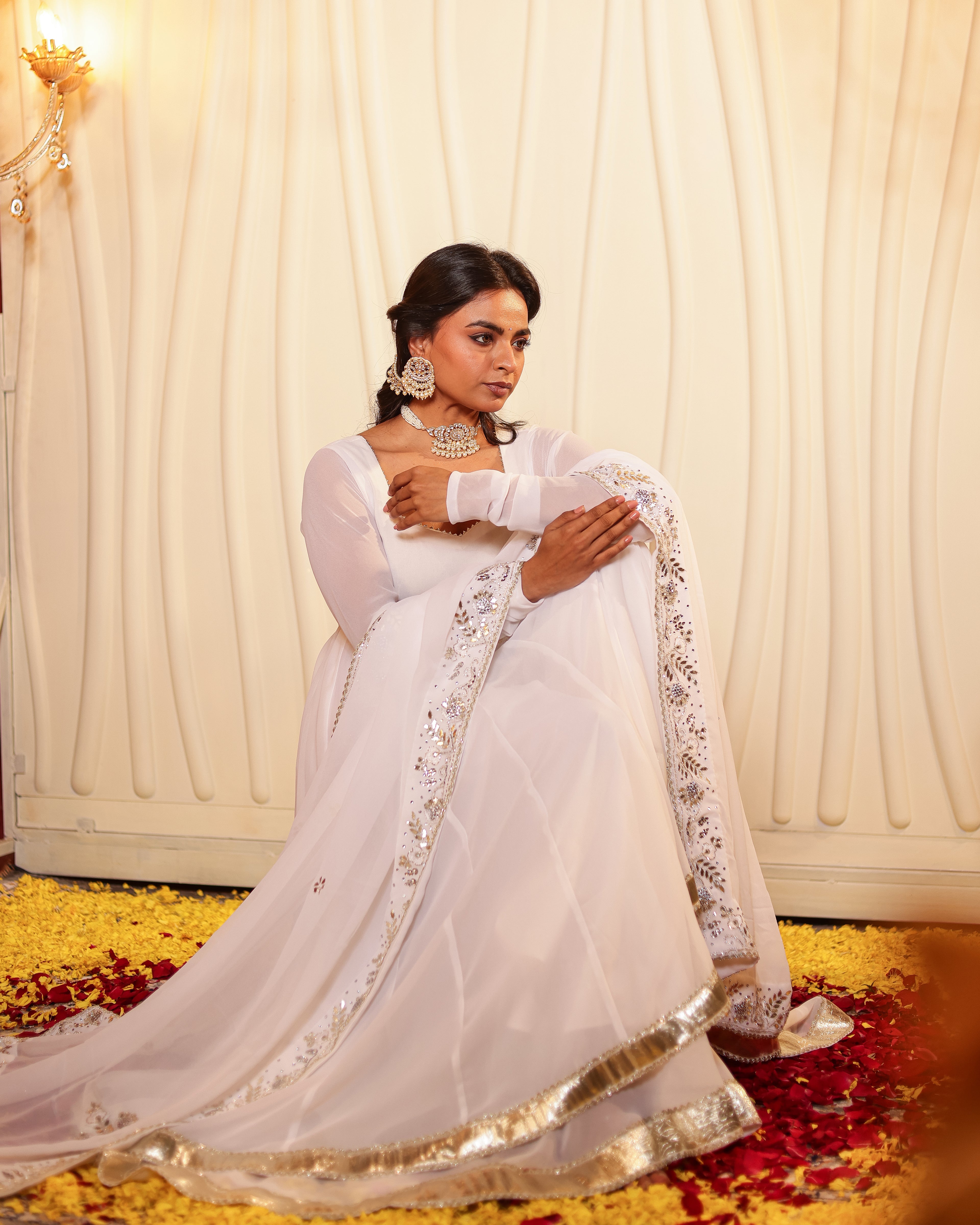 Paro Handwork Suit Set