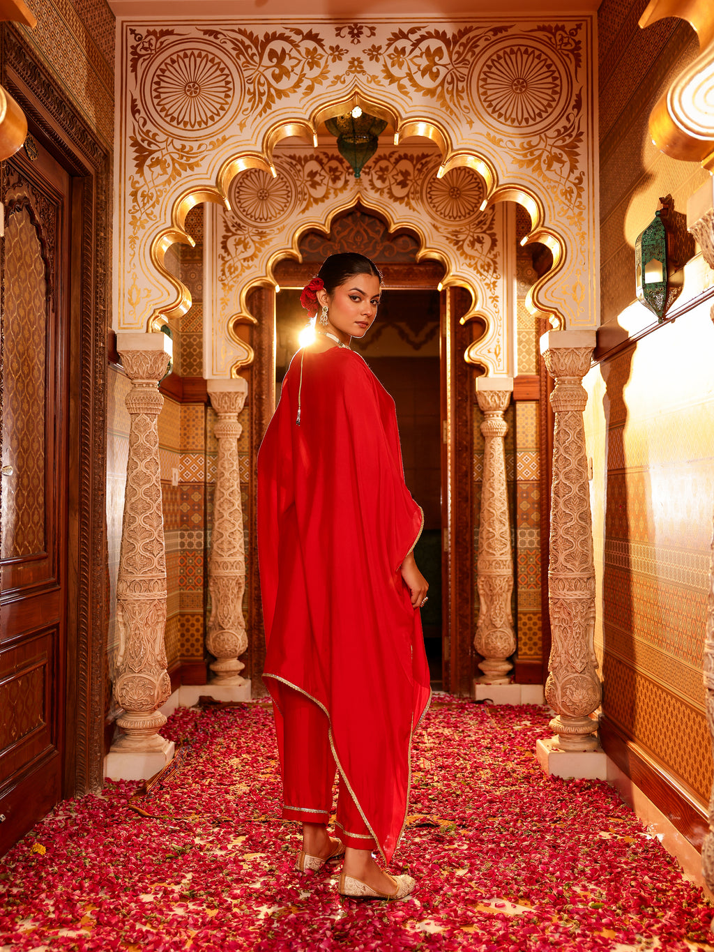 Nivara Solid Muslin Kurta Set