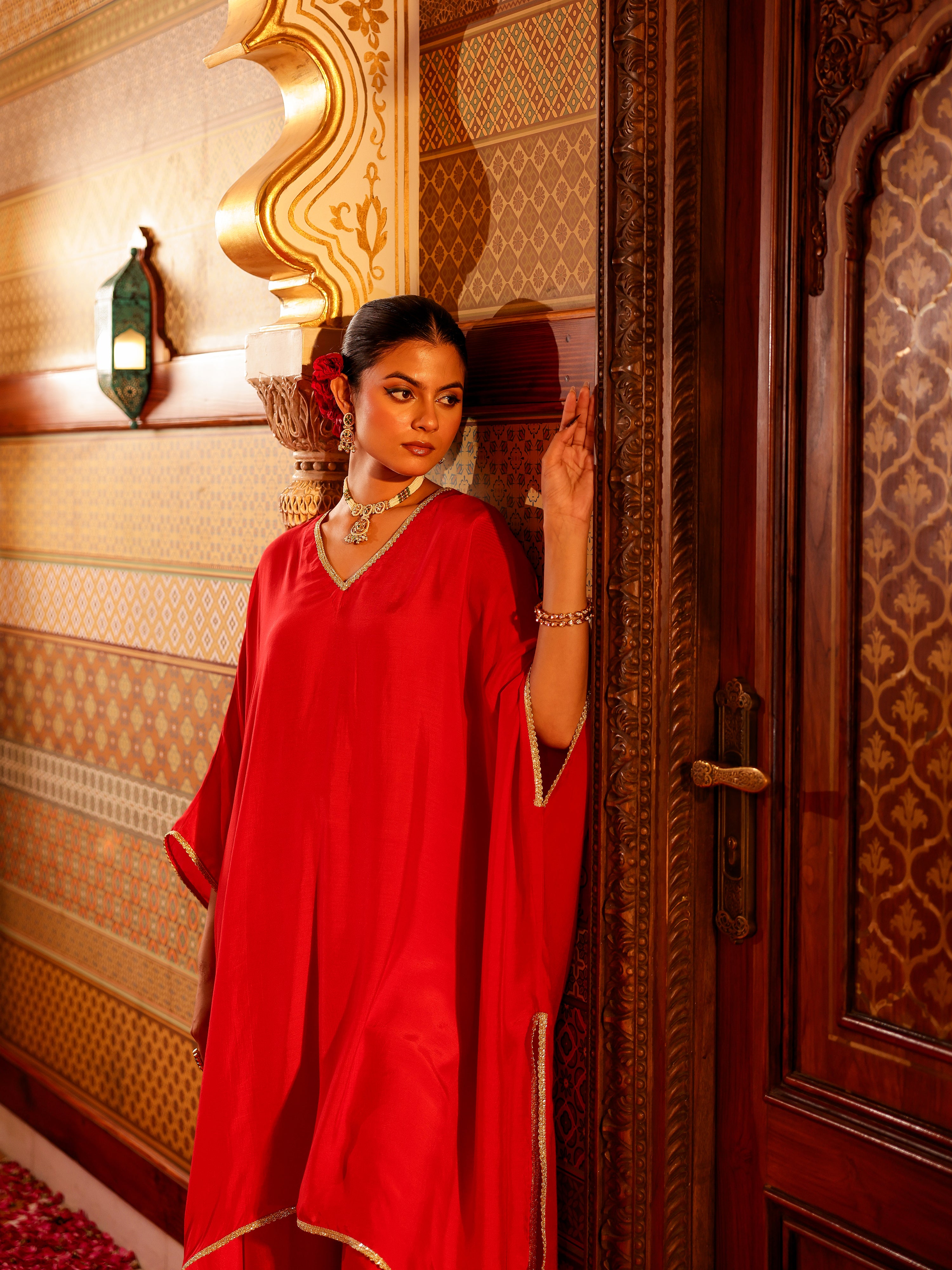 Nivara Solid Muslin Kurta Set