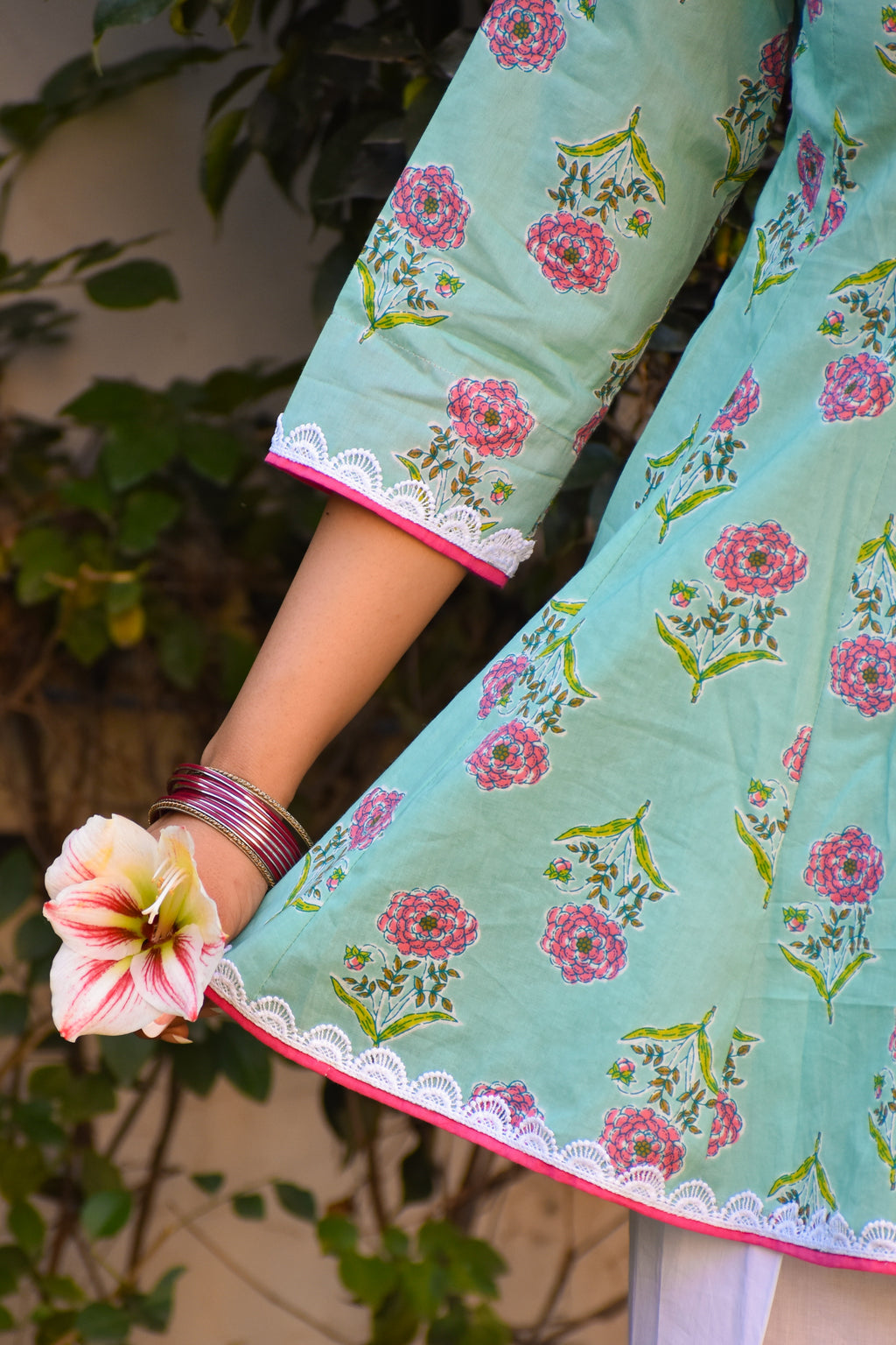 Hansika Handblock Cotton Farshi Set