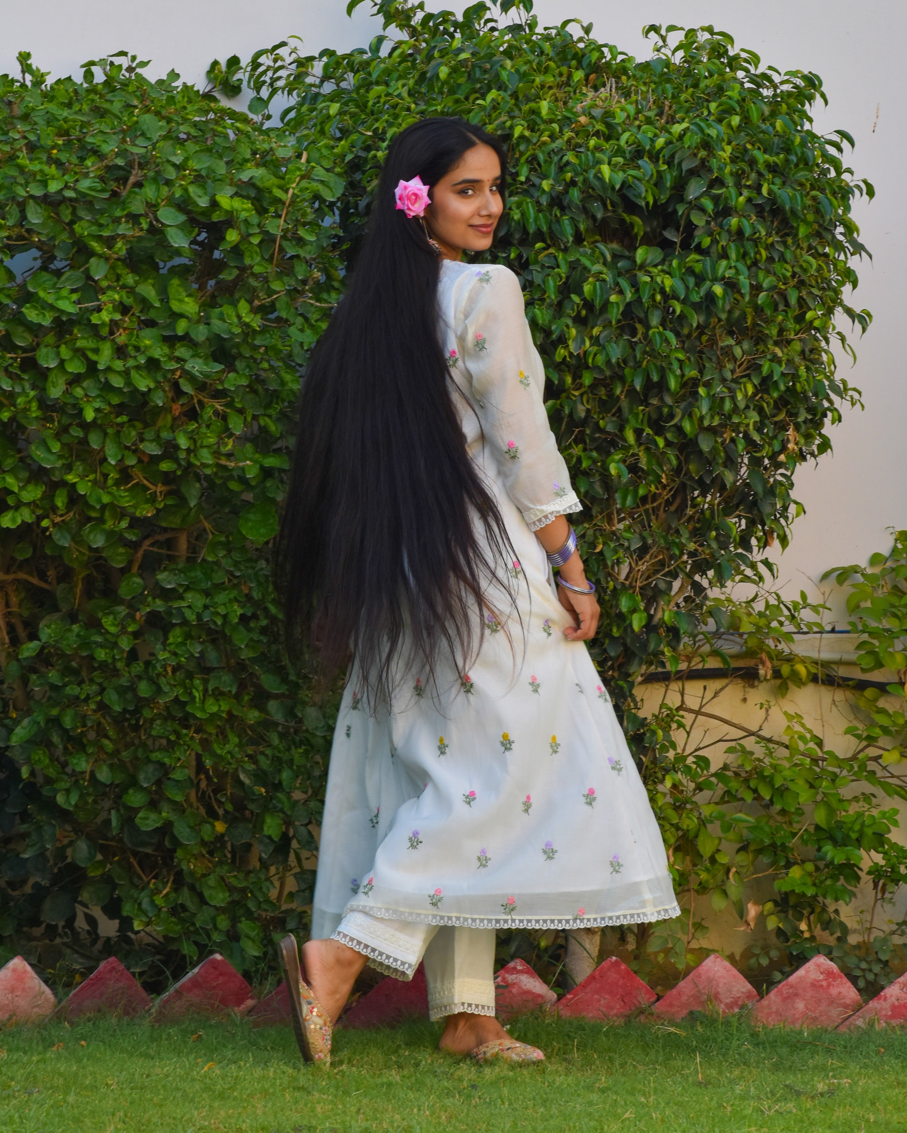 Navya Embroidered Chanderi Kurta Set