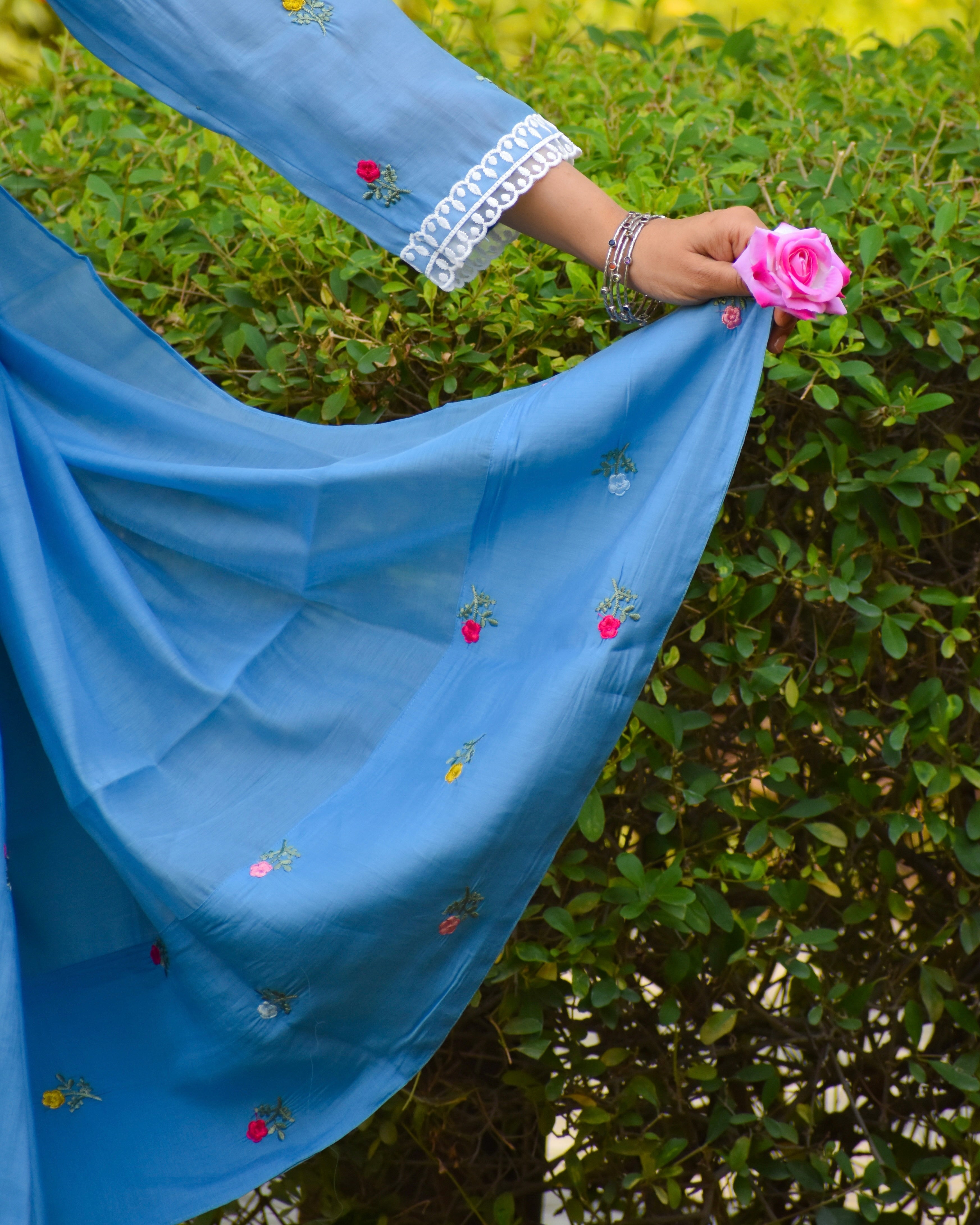 Chakor Embroidered Chanderi Kurta Set With Dupatta