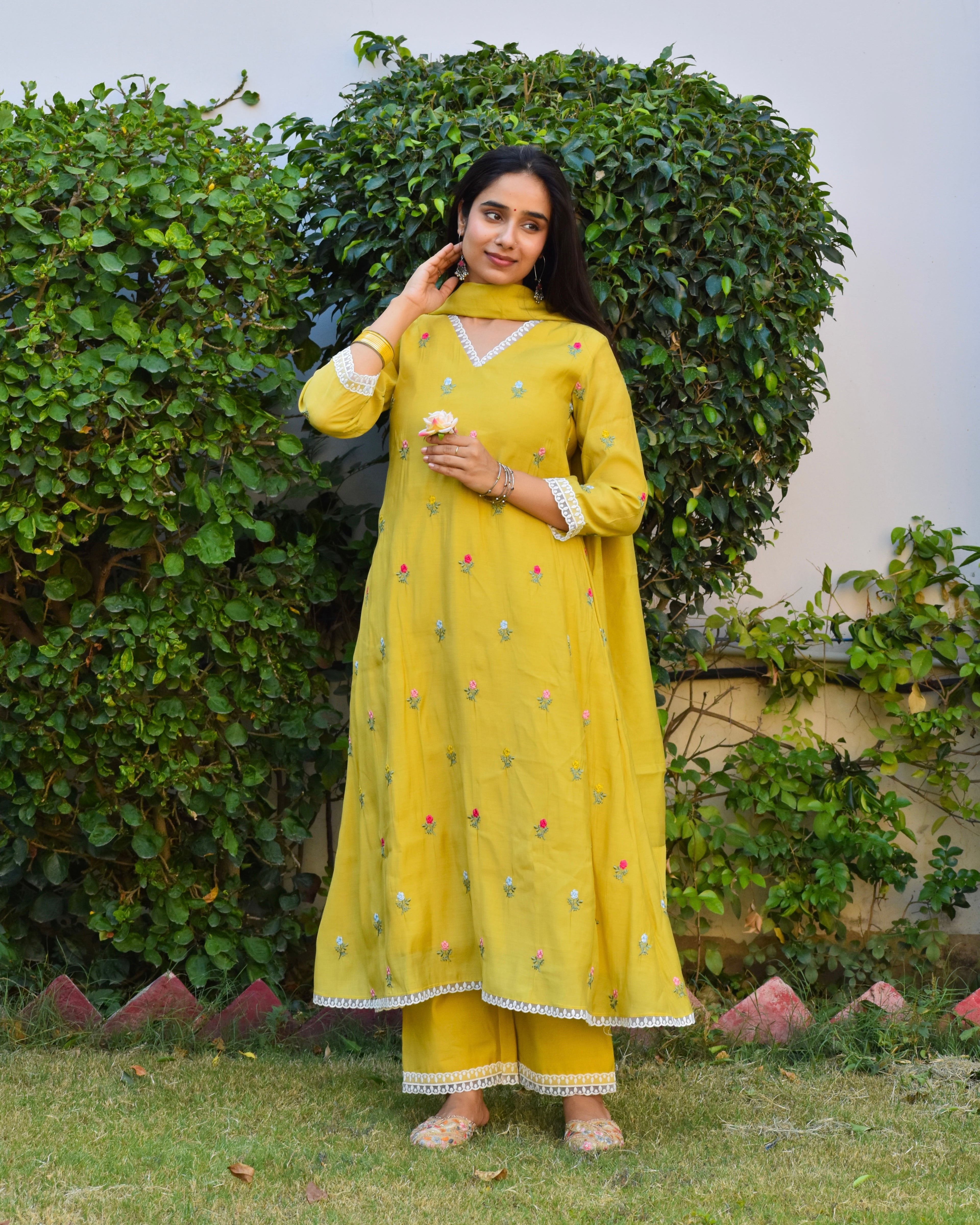 Abeer Embroidered Chanderi Kurta Set With Dupatta