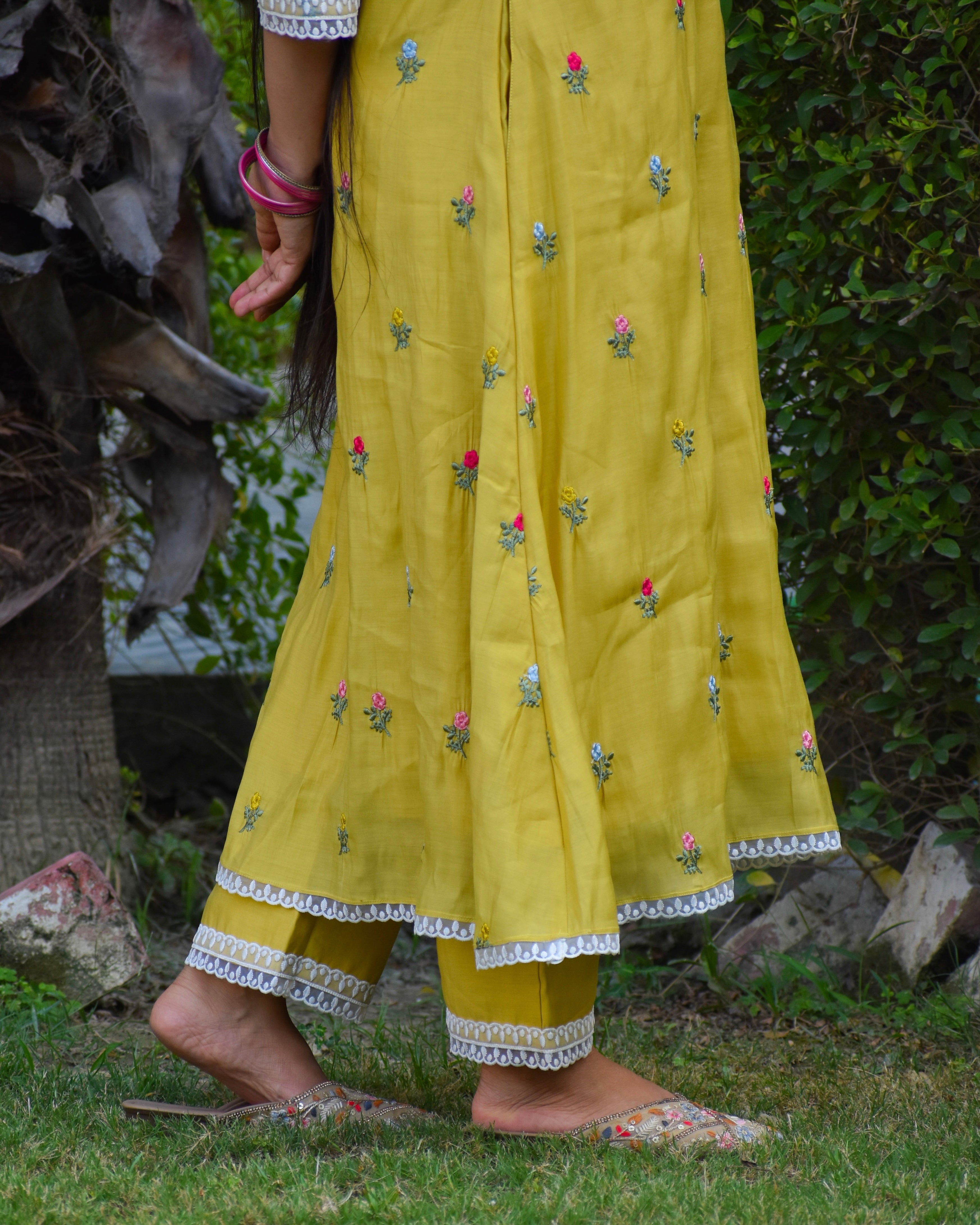 Gerua Embroidered Chanderi Kurta Se
